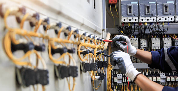 Professional Electrician technician working in Wilmington, DE